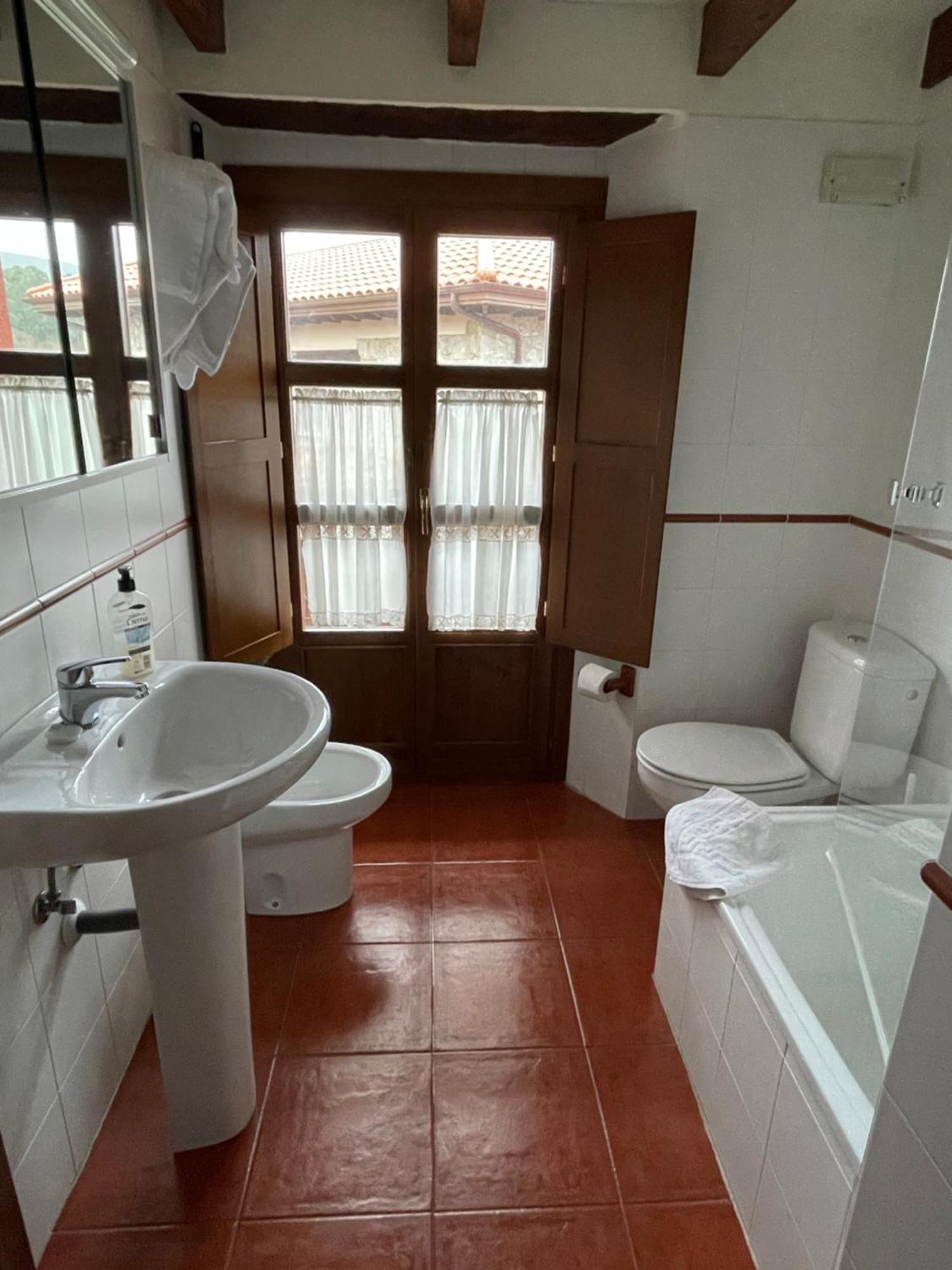 Apartamentos El Cueto De Los Collado Villanueva de Pria Εξωτερικό φωτογραφία